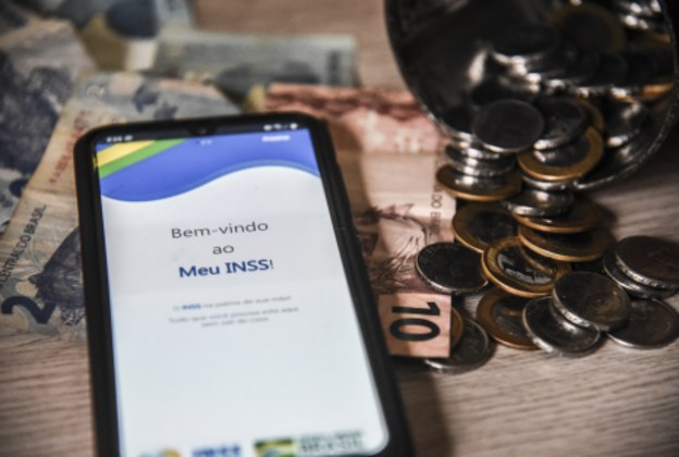 Reclamações sobre crédito consignado do INSS quase triplicam neste ano