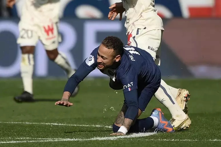 Neymar desfalcará PSG contra o Bayern na Champions, diz jornal